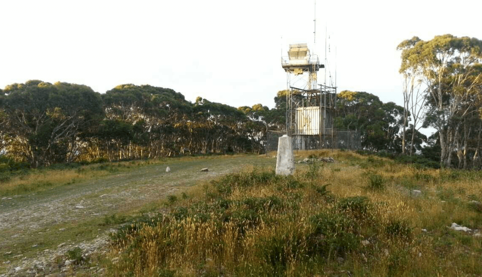 VK2RDX Hut and Antenna